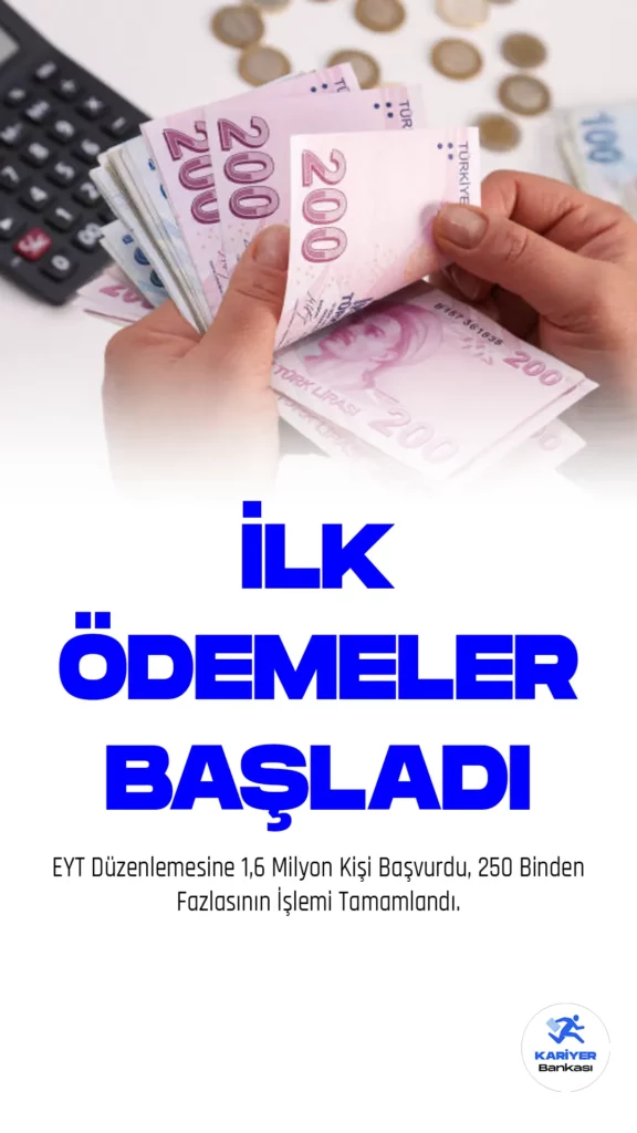 EYT Düzenlemesine 1,6 Milyon Kişi Başvurdu, 250 Binden Fazlasının İşlemi Tamamlandı.Emeklilikte yaşa takılanlar (EYT) düzenlemesi hayata geçirildikten sonra, yaklaşık 2 milyon 250 bin kişiye emeklilik hakkı doğdu. Düzenlemenin yürürlüğe girmesinden bu yana emekli olmak için başvuranların sayısı ise 1,6 milyona ulaştı. Başvuru yapan 250 binden fazla kişinin işlemi tamamlanırken, bu kapsamda maaş bağlama işlemi bitenlere fark ödemeleri başladı.