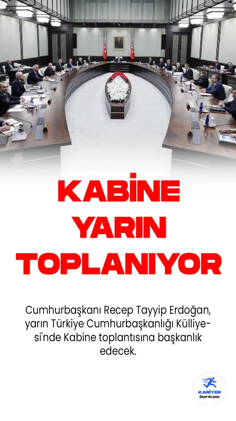 Cumhurbaşkanı Recep Tayyip Erdoğan, yarın Türkiye Cumhurbaşkanlığı Külliyesi'nde Kabine toplantısına başkanlık edecek. Toplantının ana gündemi, iç ve dış politikadaki gelişmelerin değerlendirilmesi olacak. Özellikle ekonomi ve bazı Batı ülkelerindeki terör örgütü mensuplarının saldırıları öncelikli olarak ele alınacak konular arasında yer alacak.