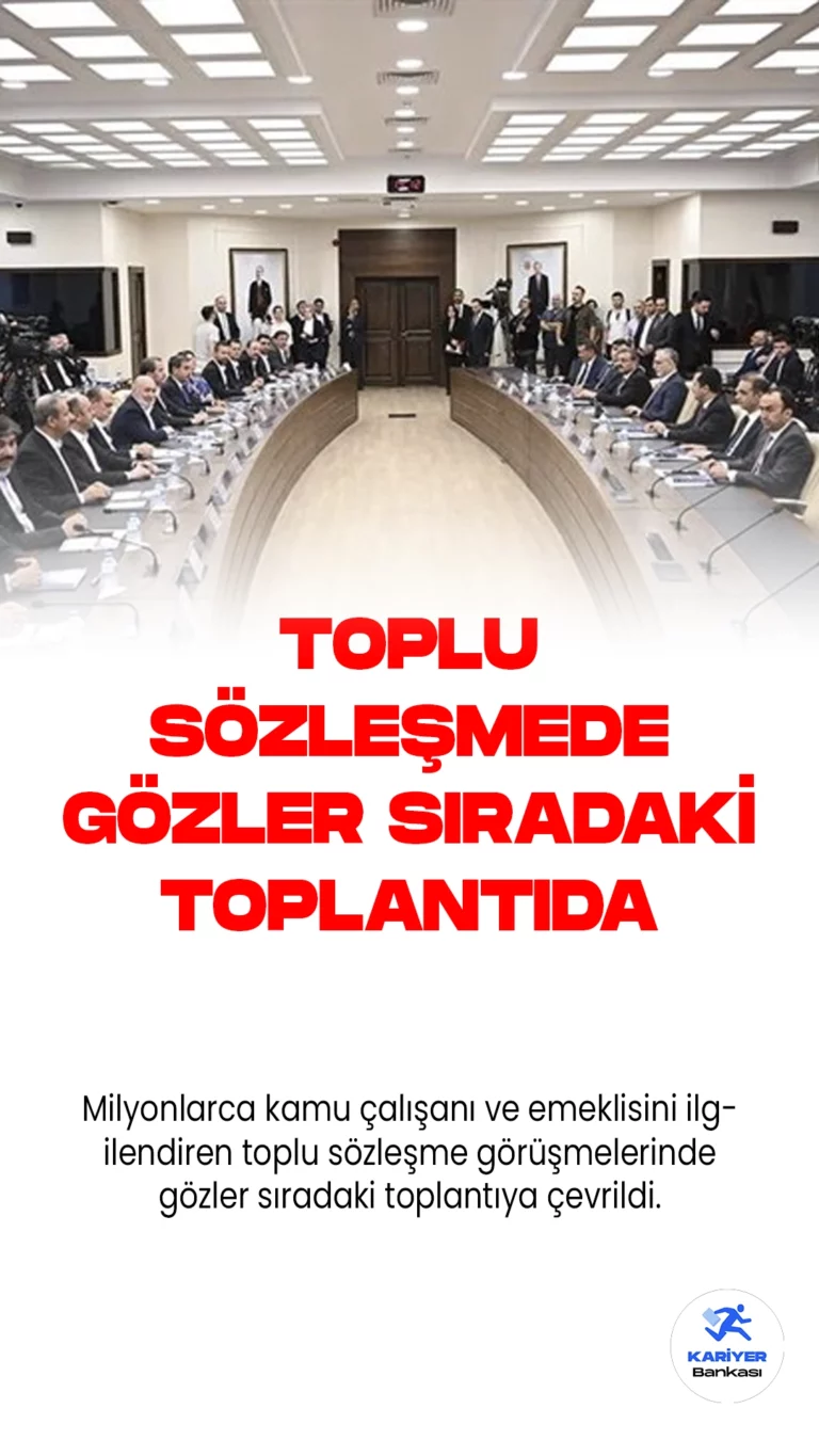 Memur ve Memur Emeklilerini İlgilendiren Toplu Sözleşmesi Görüşmeleri Hız Kesmeden Devam Ediyor.Yaklaşık 4 Milyon Memur ve 2,5 Milyon Memur Emeklisinin beklentilerini merakla beklediği 7. Kamu Toplu Sözleşmesi görüşmeleri 1 Ağustos tarihinde başladı. Görüşmelerin belirlenen takvimi doğrultusunda, 11 Hizmet Koluna ait tekliflerin tasnifi ve kamu görevlilerinin geneline ilişkin tekliflerin ön müzakeresi gerçekleştirildi. Bu aşamadan sonra görüşmeler resmi müzakere aşamasına geçti.