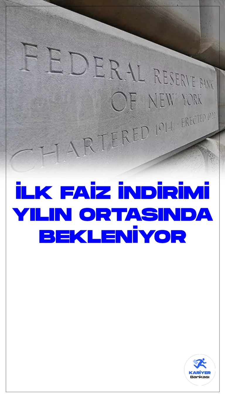 Fed'in İlk Faiz İndirimi Yılın Ortasında Bekleniyor.ABD Merkez Bankası'nın (Fed) ilk faiz indirimi için en erken tarih, uzmanlara göre mayıs veya haziran olarak belirleniyor. Rabobank Kıdemli ABD Stratejisti Philip Marey, Federal Açık Piyasa Komitesi'nin (FOMC) yarınki toplantısında beklemede kalacağını ve verilere bağlılığını ve dikkatli ilerleme niyetini tekrarlayacağını ifade etti.