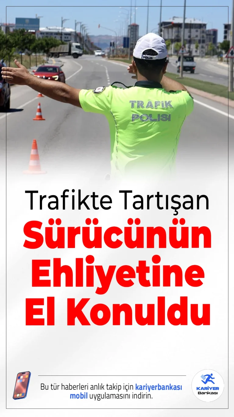 Trafikte Tartışan Sürücünün Ehliyetine El Konuldu.Çanakkale'de trafikte yaşanan tartışma sonrasında bir sürücünün ehliyetine, psikolojik değerlendirme yapılana kadar el konuldu.