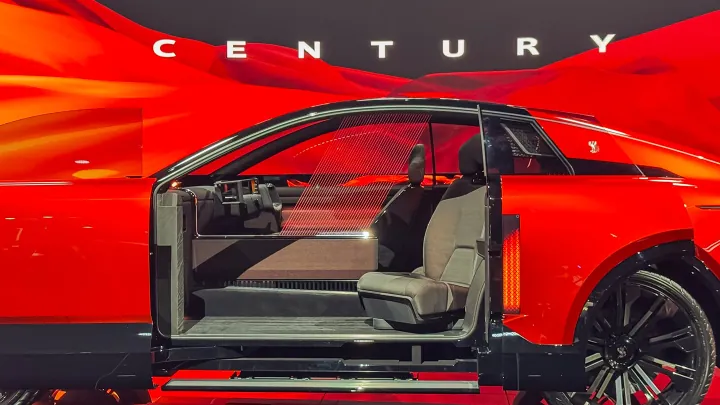 Toyota Century Coupe Tanıtıldı: Lüksün Yeni Tanımı, Rolls-Royce’a Gözdağı!