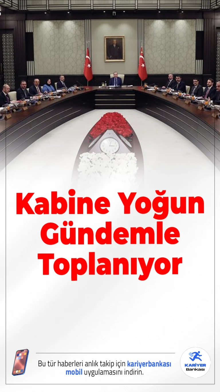 Cumhurbaşkanlığı Kabinesi Yoğun Gündemle Toplanıyor.Cumhurbaşkanı Recep Tayyip Erdoğan başkanlığında bugün yapılacak kabine toplantısında Gazze’deki ateşkes süreci, terörle mücadele ve ekonomik gelişmeler masaya yatırılacak.