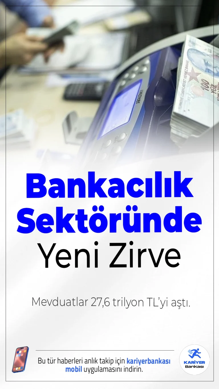Bankacılık Sektöründe Yeni Zirve: Mevduatlar 27,6 Trilyon TL’yi Aştı.Türkiye Cumhuriyet Merkez Bankası (TCMB), 12 Aralık haftasına ait haftalık para ve banka istatistikleriniaçıkladı. Verilere göre, bankacılık sektörünün toplam mevduatı bir haftada 862 milyar lira artarak 27 trilyon 671 milyar liraya yükseldi. Bu rakam, bankacılık sektöründe tüm zamanların en yüksek seviyesi olarak kayıtlara geçti.