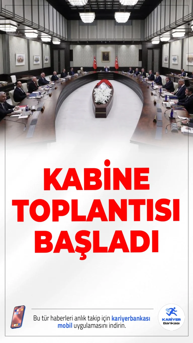 Kabine Toplantısı Başladı: Gündemde Terörle Mücadele, Ekonomi ve Dış Politika Var.Cumhurbaşkanı Erdoğan başkanlığında Beştepe'de başlayan Kabine toplantısında; terörle mücadeledeki son gelişmeler, ekonomik veriler ve dış politika başlıkları ele alınıyor.