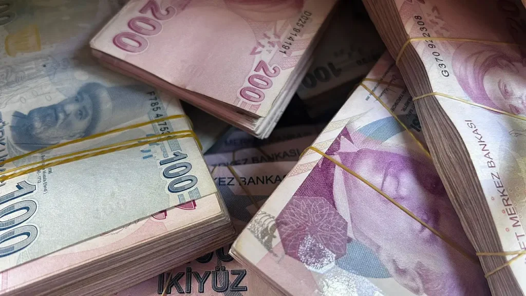 Eczacılık maaşı – 242.000 TL
